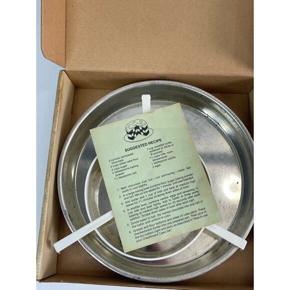 The Classic Checkerboard Cake Pan Set Chicago Metallic in Box with Guide - Picture 3 of 7
